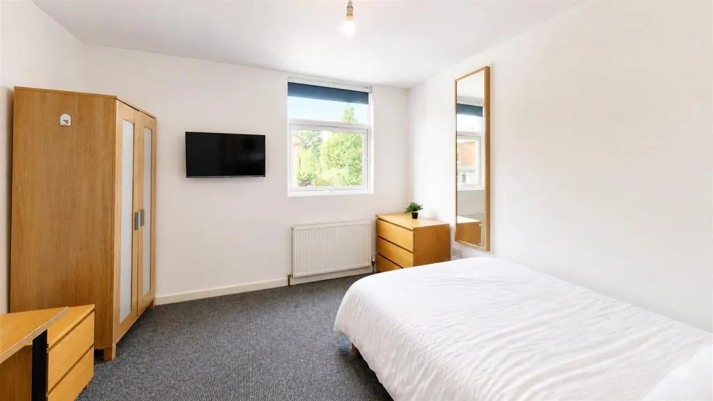 5 bedroom house for rent