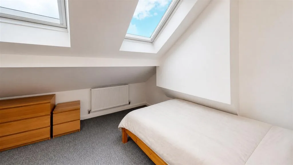 5 bedroom house for rent