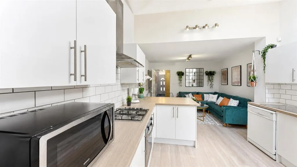 5 bedroom house for rent