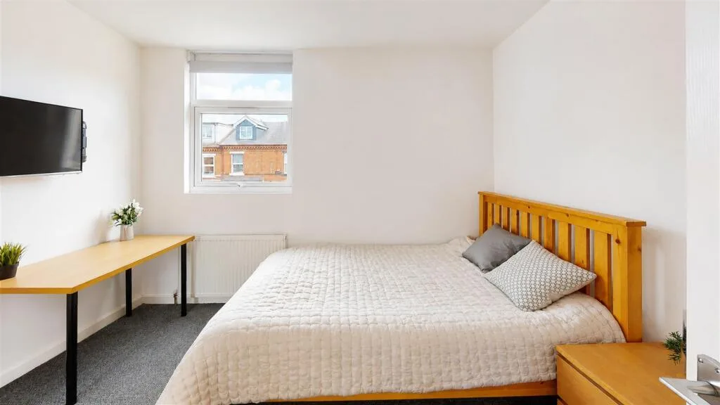 5 bedroom house for rent