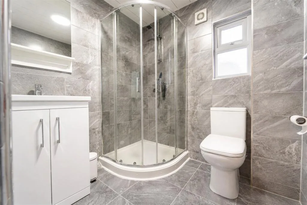 6 bedroom house for rent