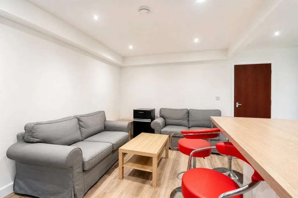 4 bedroom house for rent