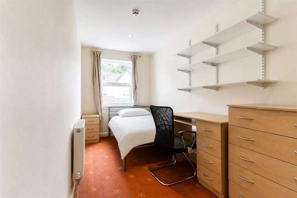 7 bedroom house for rent