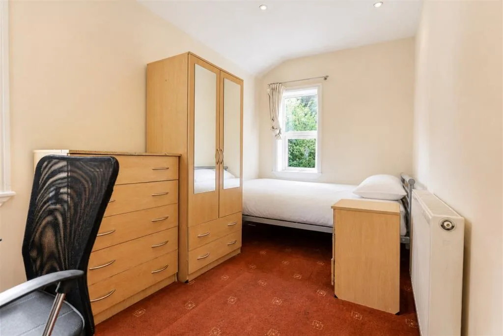 7 bedroom house for rent