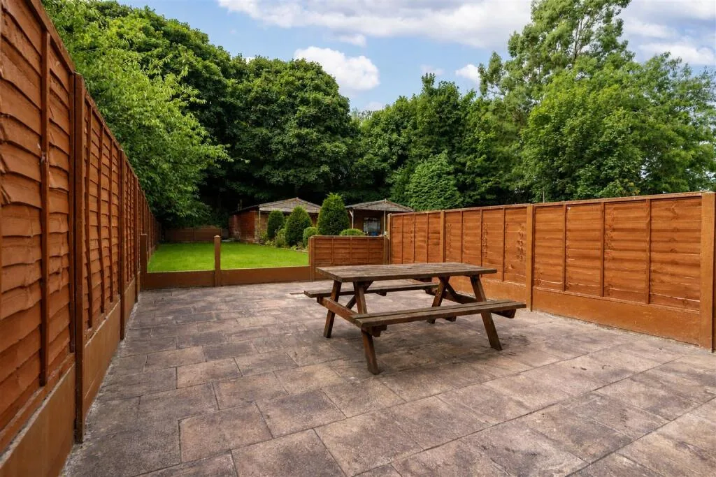 7 bedroom house for rent