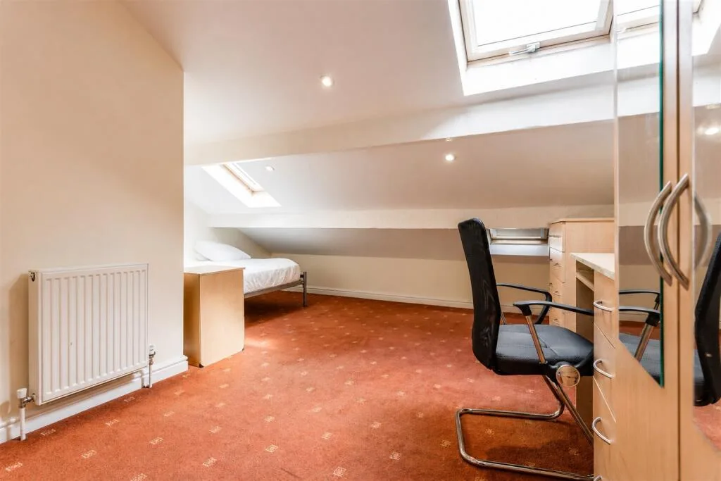 7 bedroom house for rent