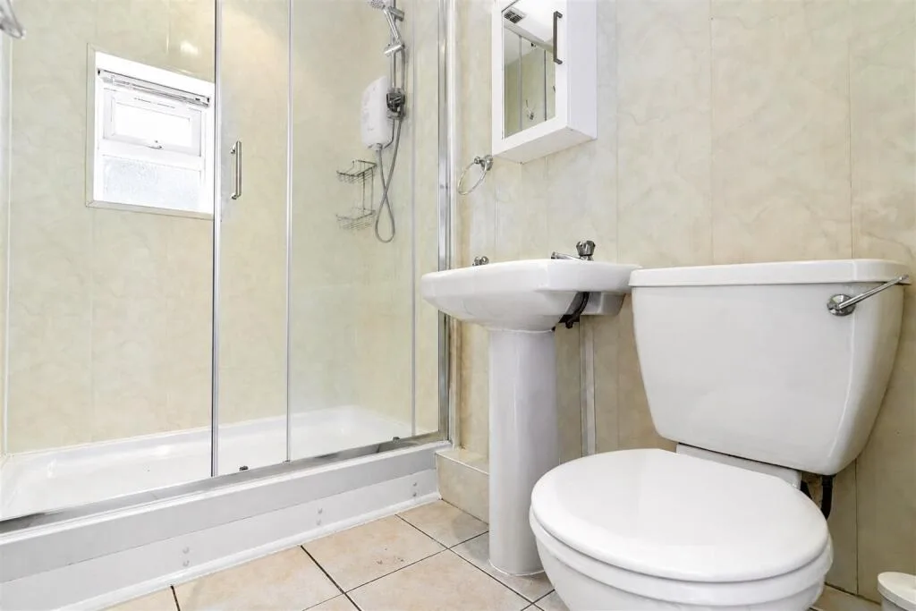 7 bedroom house for rent