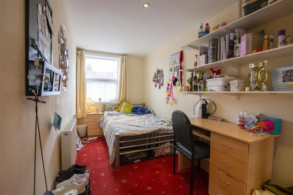 7 bedroom house for rent