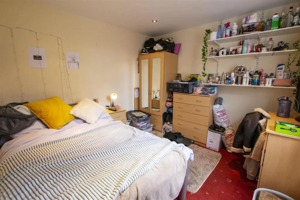 7 bedroom house for rent