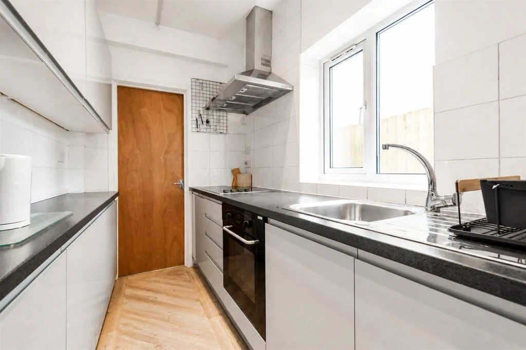 5 bedroom house for rent