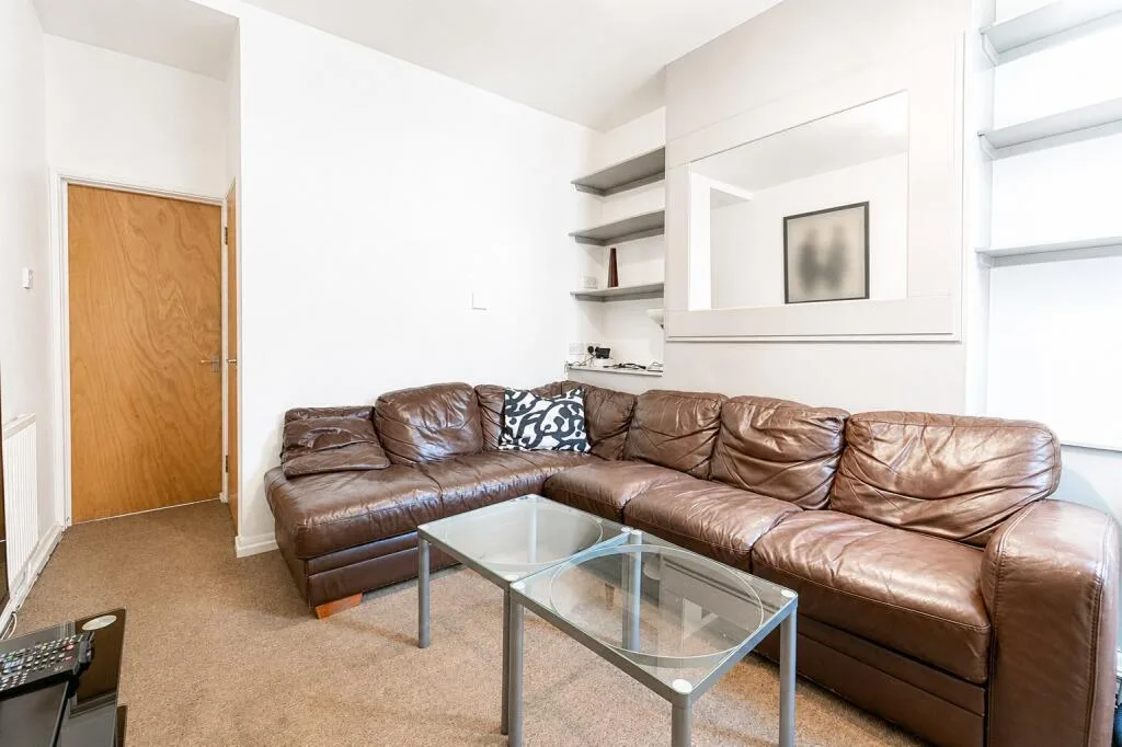 5 bedroom house for rent