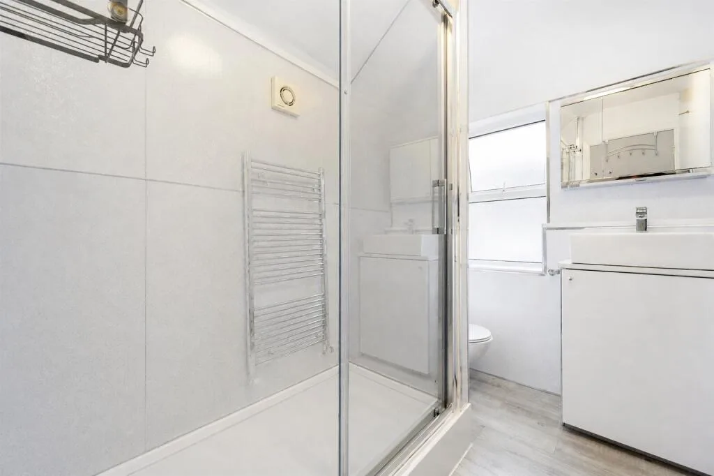5 bedroom house for rent