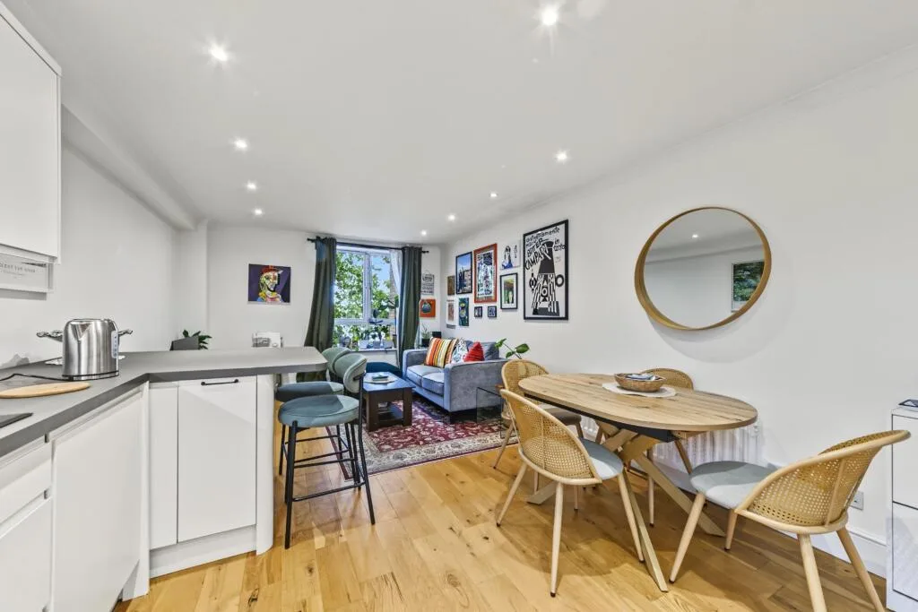 2 bedroom flat for rent