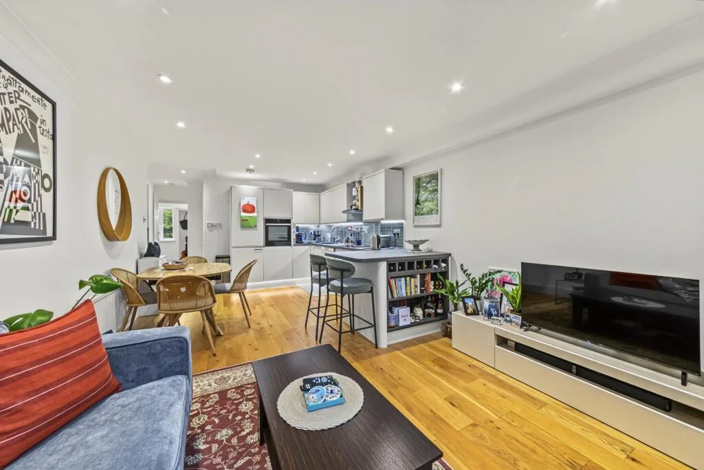 2 bedroom flat for rent