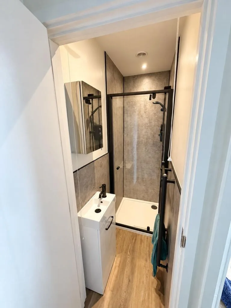 4 bedroom house of multiple occupation for rent