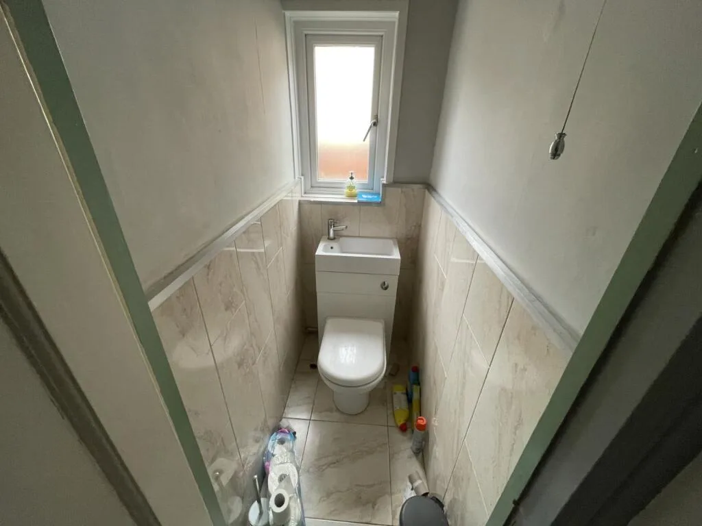 6 bedroom semi-detached house for rent