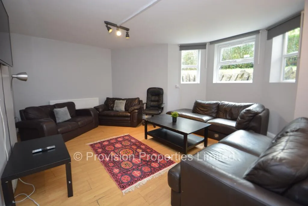10 bedroom terraced house for rent