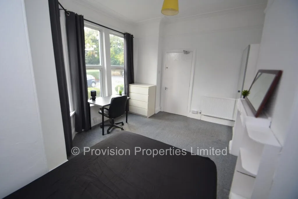 10 bedroom terraced house for rent