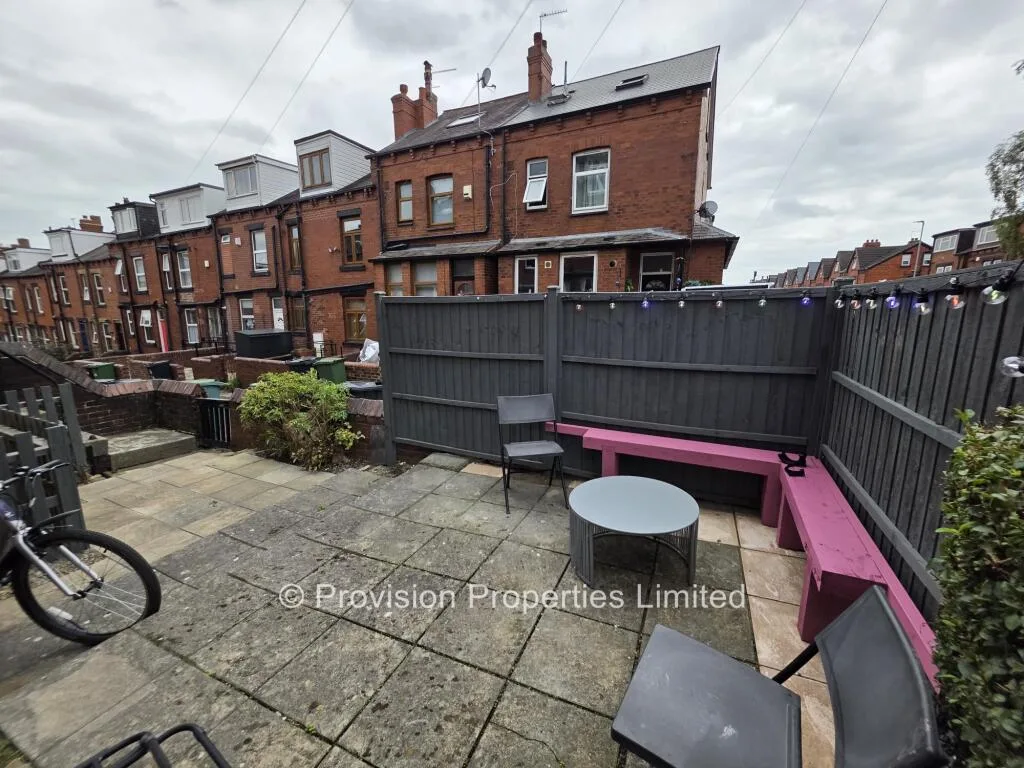 10 bedroom terraced house for rent