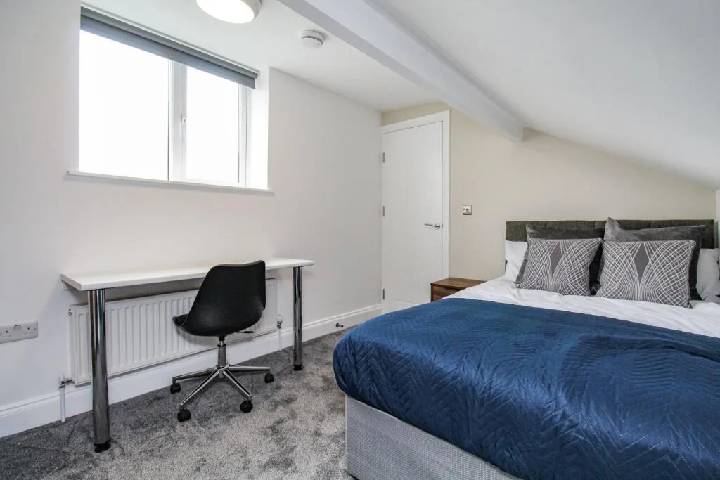 5 bedroom terraced house for rent