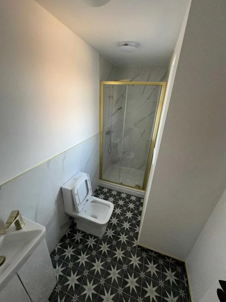 6 bedroom semi-detached house for rent