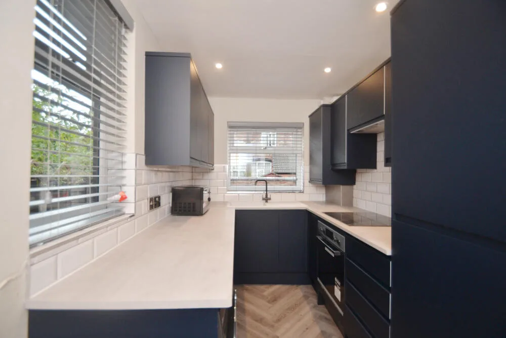 5 bedroom terraced house for rent