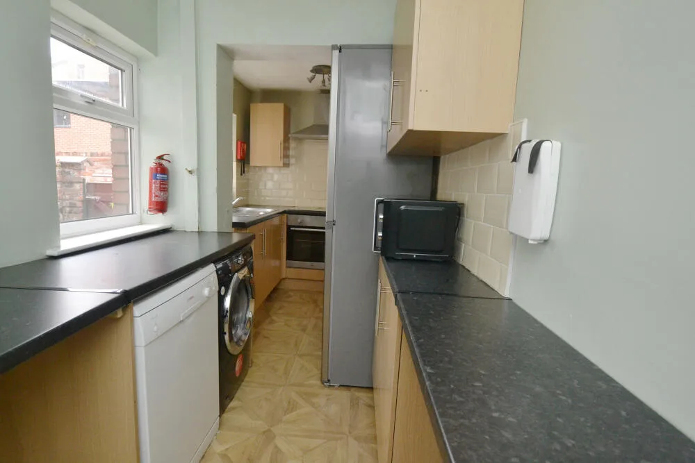 5 bedroom detached house for rent