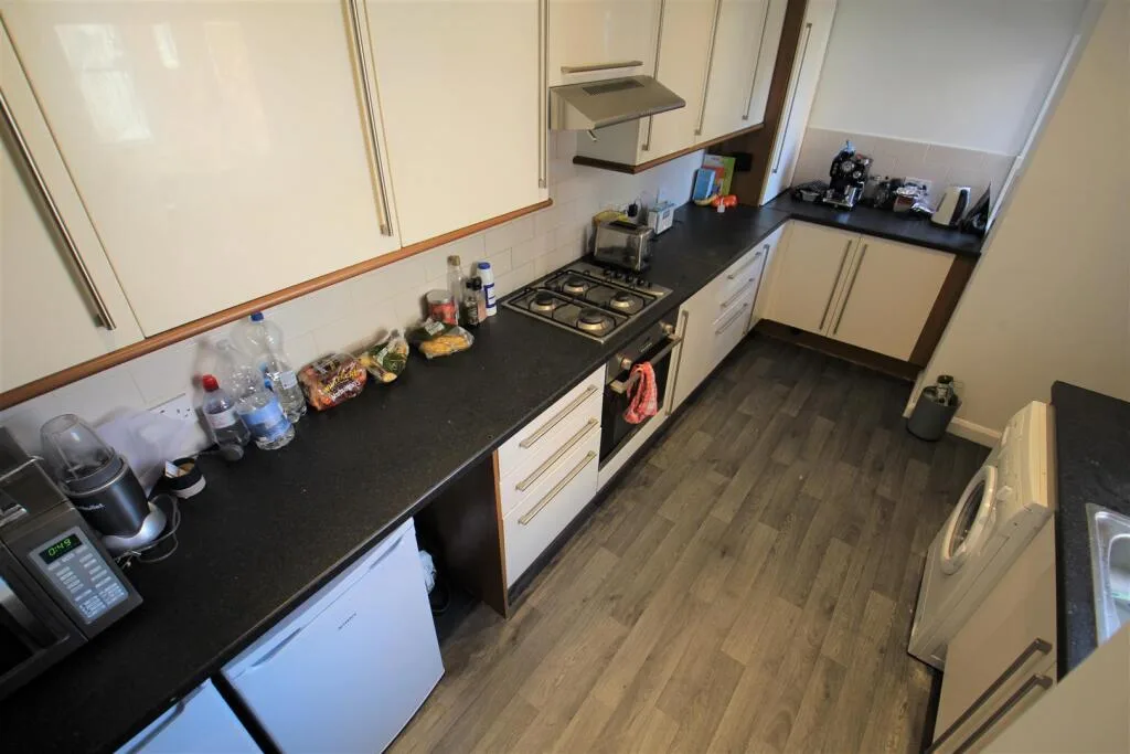 4 bedroom terraced house for rent