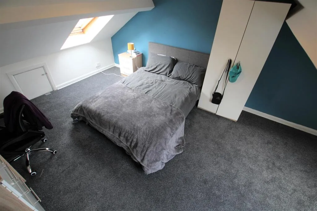 4 bedroom terraced house for rent