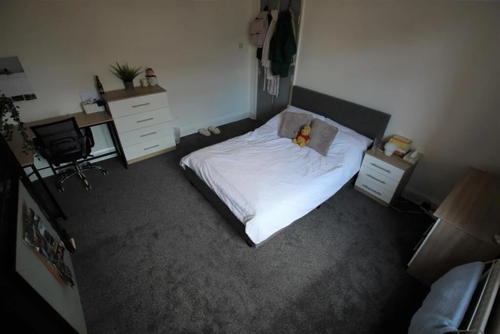 4 bedroom terraced house for rent