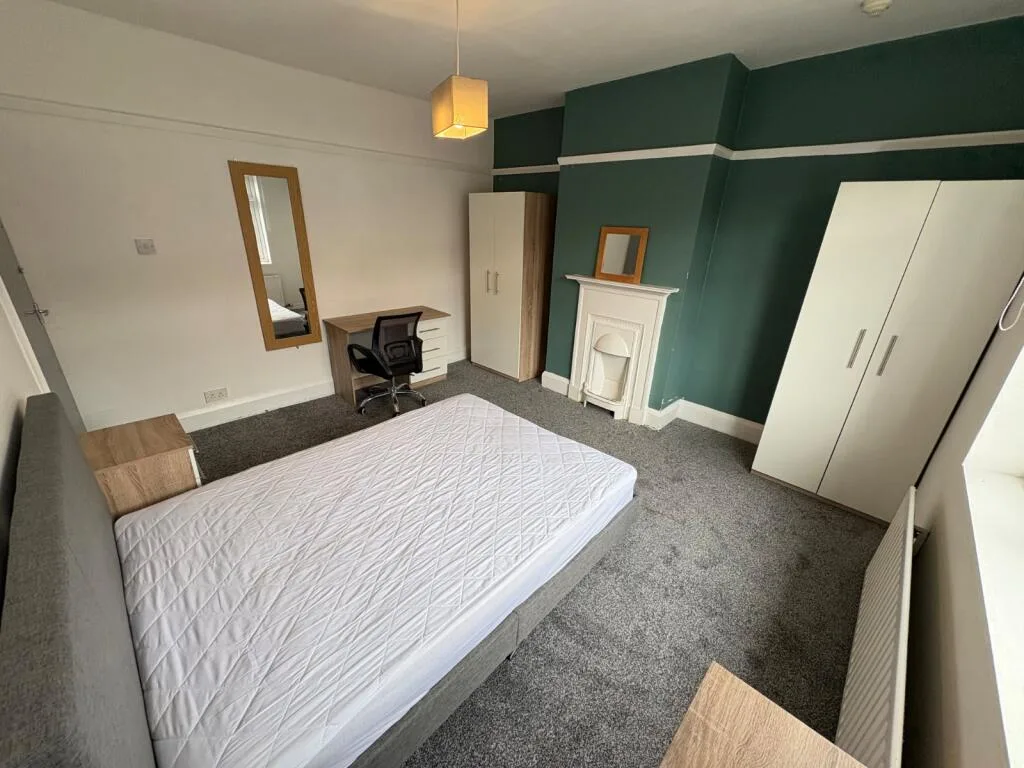 4 bedroom terraced house for rent