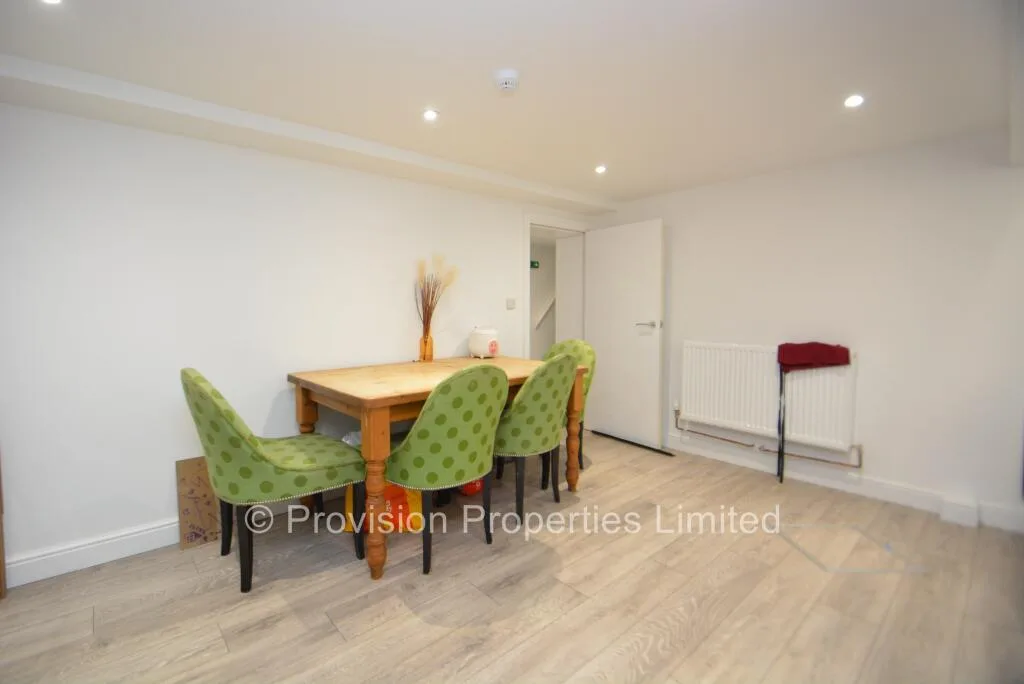 4 bedroom terraced house for rent