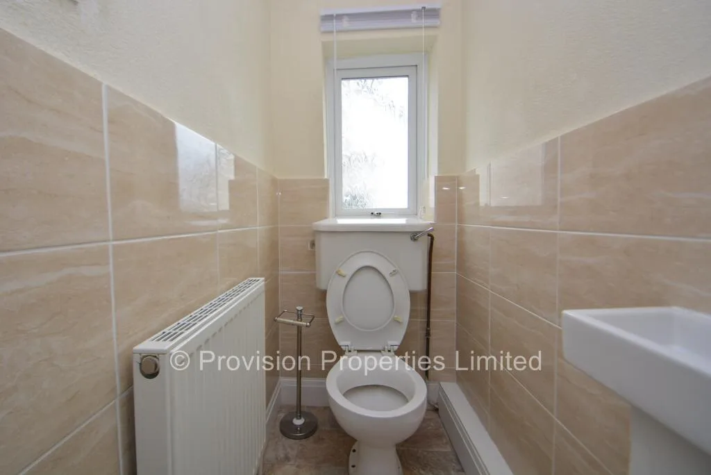 4 bedroom semi-detached house for rent