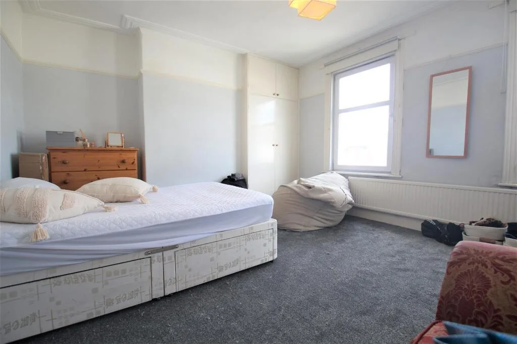 4 bedroom terraced house for rent