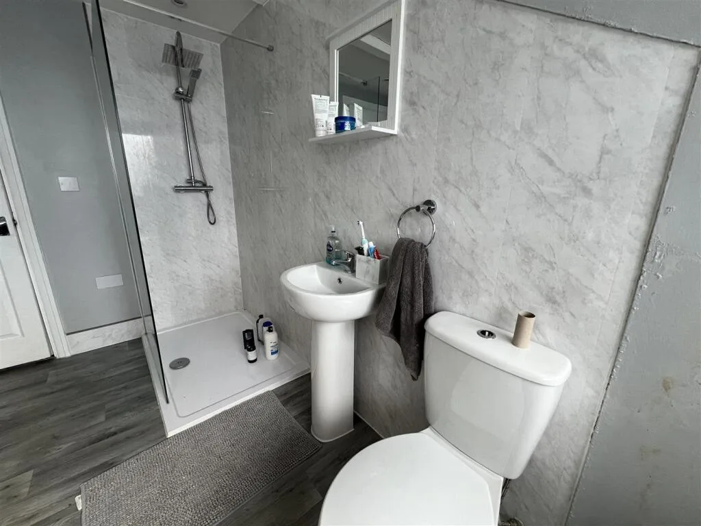 4 bedroom flat for rent