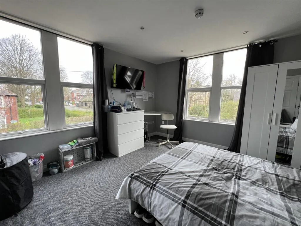 4 bedroom flat for rent