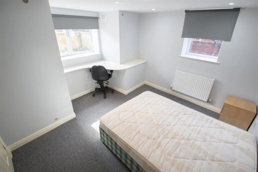 4 bedroom terraced house for rent