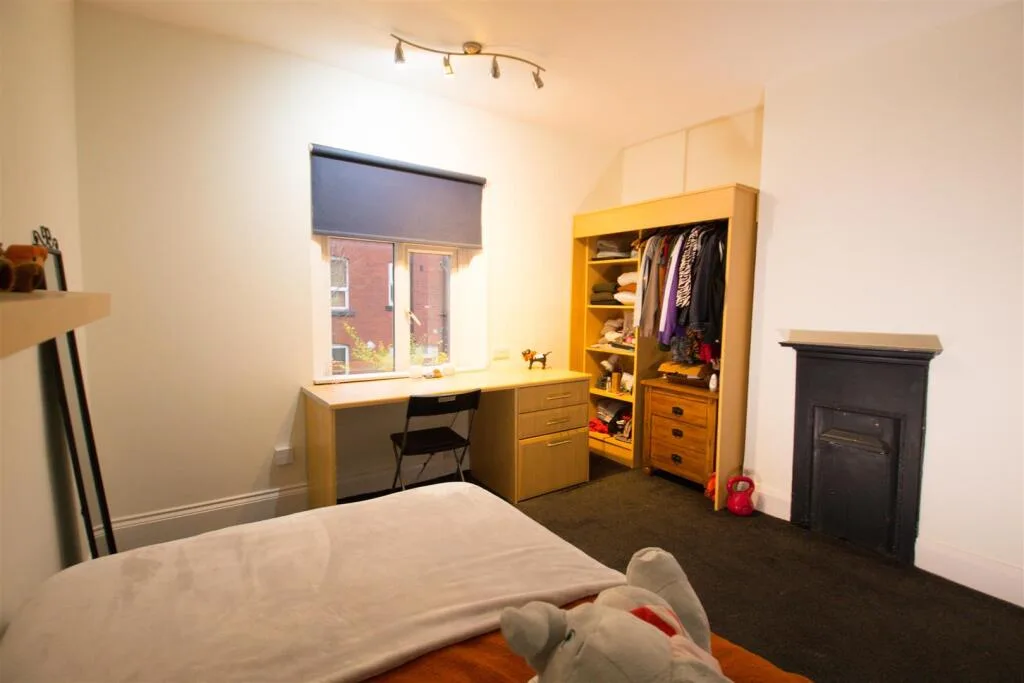 4 bedroom terraced house for rent