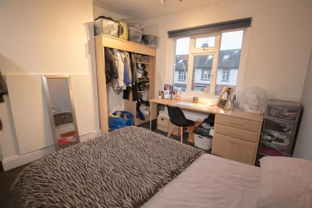 4 bedroom terraced house for rent