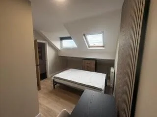 6 bedroom end of terrace house for rent