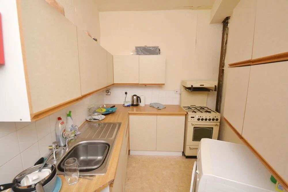 6 bedroom terraced house for rent