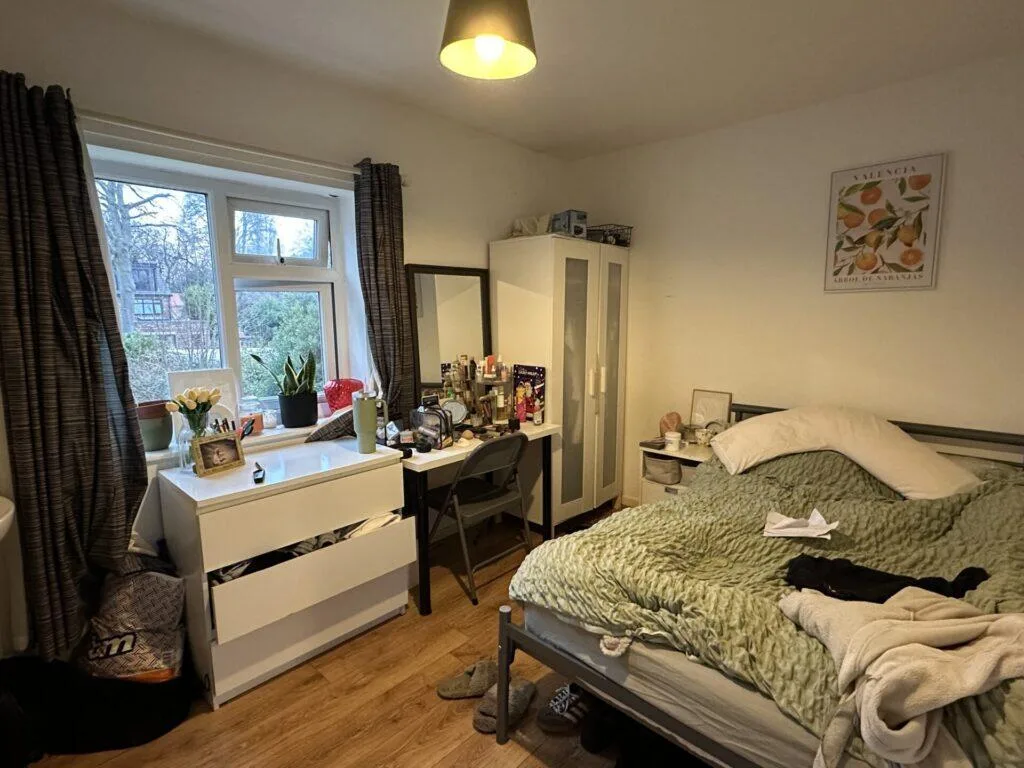 8 bedroom detached house for rent