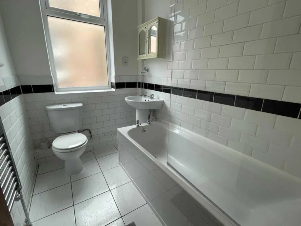 6 bedroom house for rent