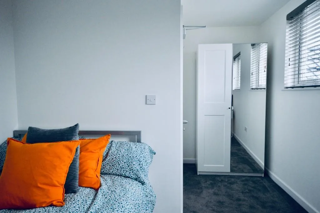 7 bedroom terraced house for rent