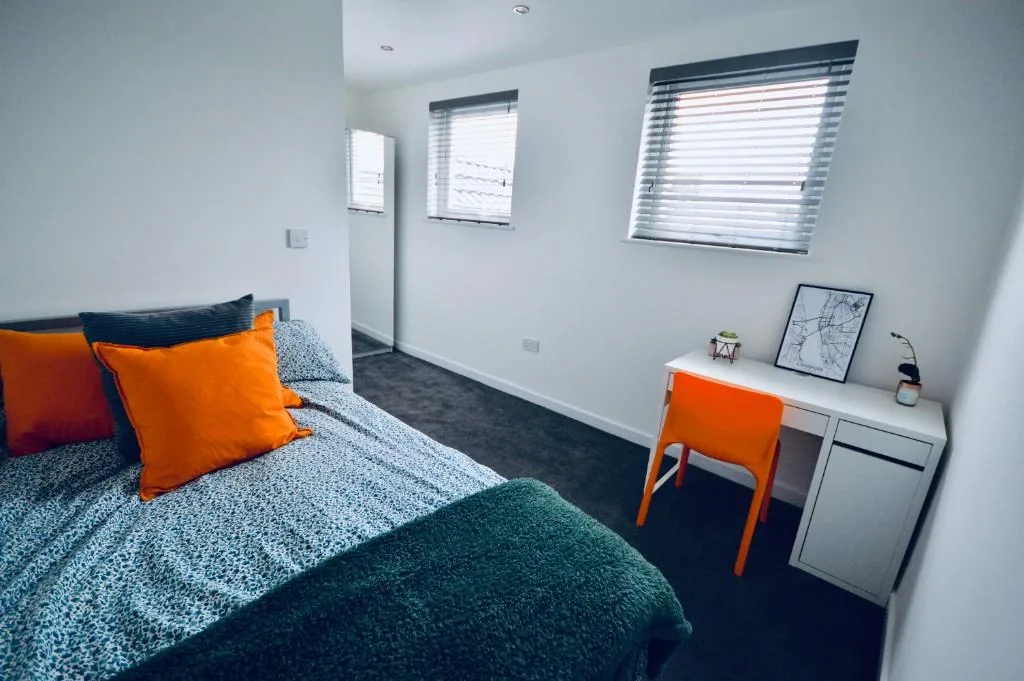 7 bedroom terraced house for rent