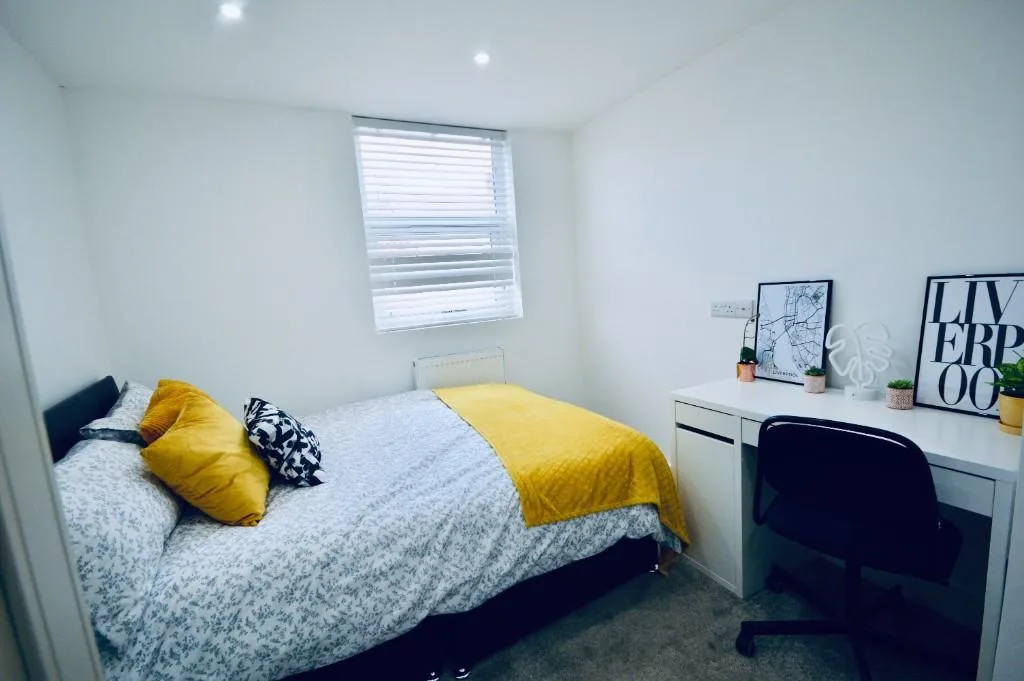 6 bedroom terraced house for rent