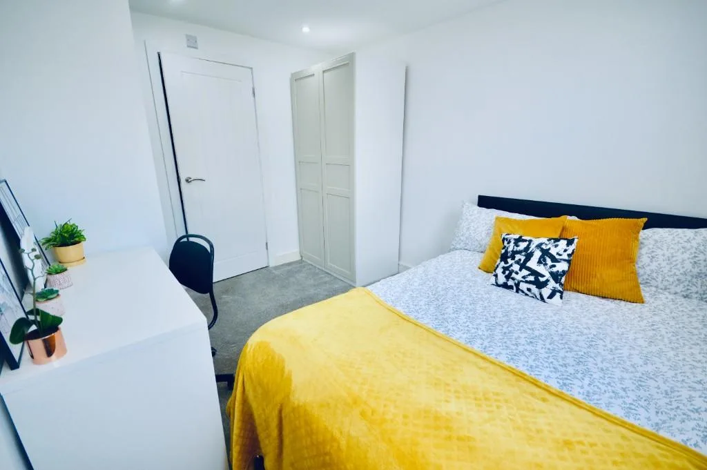 6 bedroom terraced house for rent