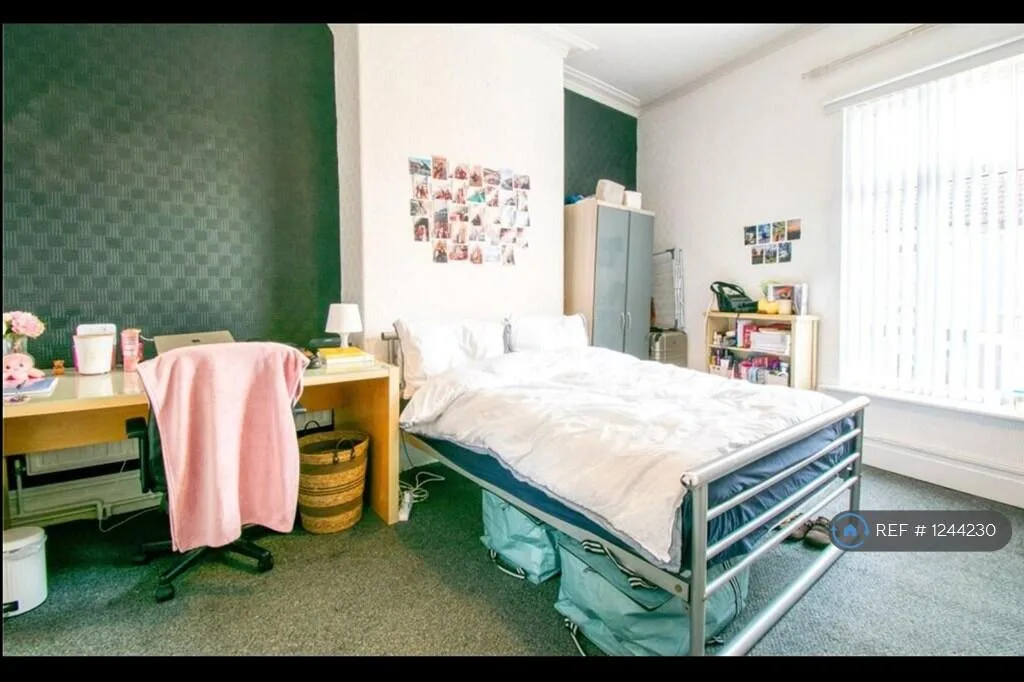 5 bedroom terraced house for rent