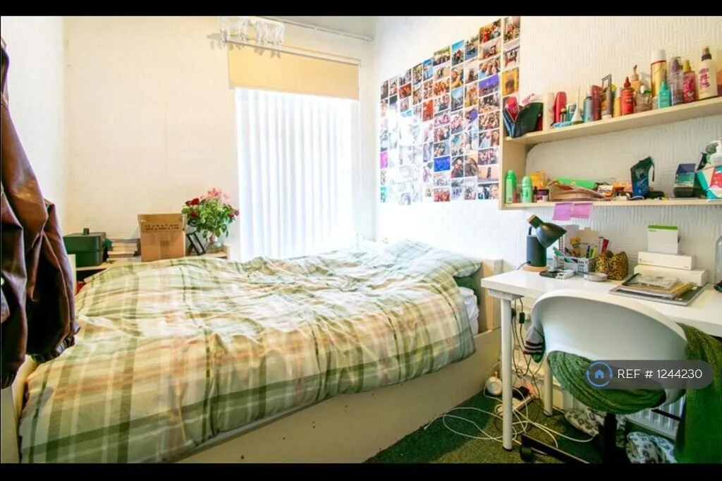 5 bedroom terraced house for rent