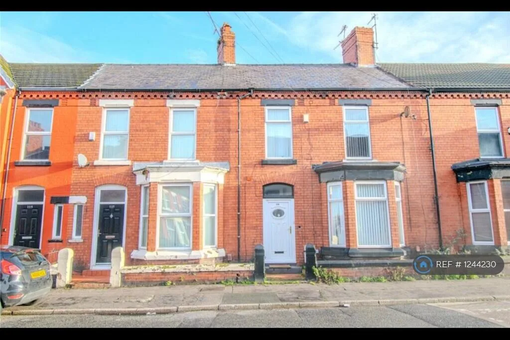 5 bedroom terraced house for rent